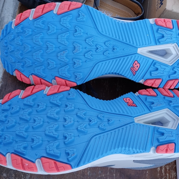 New balance sneakers - Picture 5 of 5